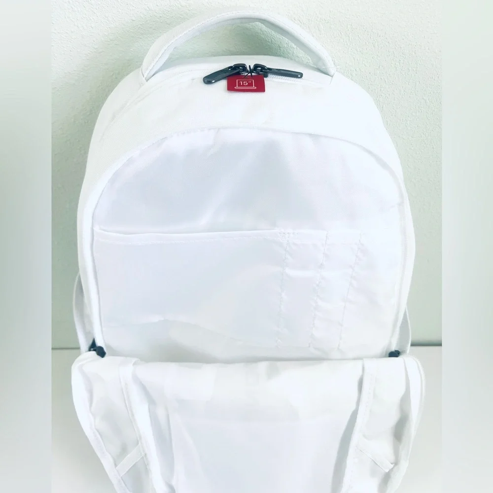 Under Armour dimensions 20”